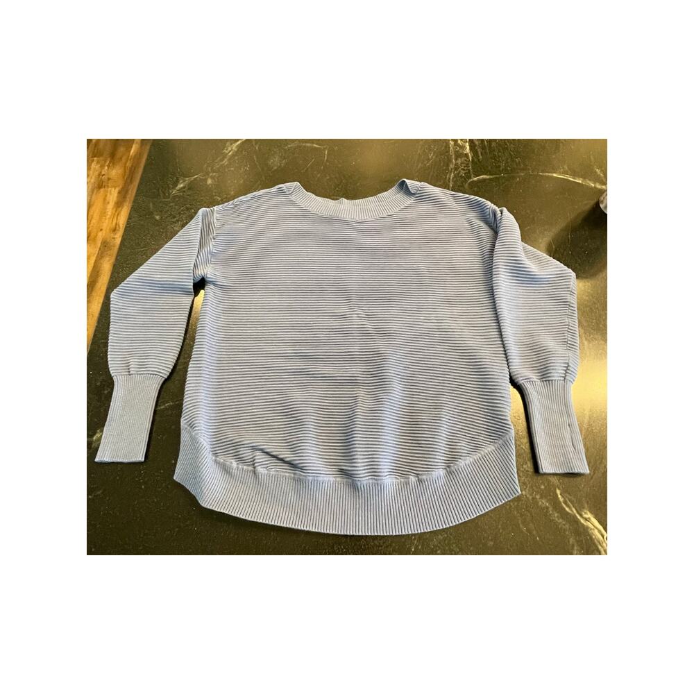 Blue ribbed NWOT sweater soft and slouchy athleisure L